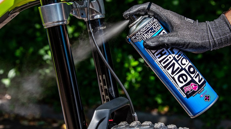 MUC-OFF SILICON SHINE